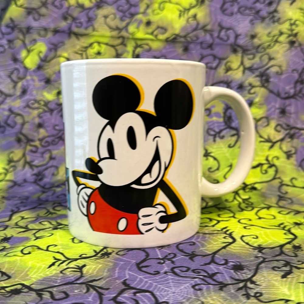 Disney Mickey Mouse Expressions Cup
